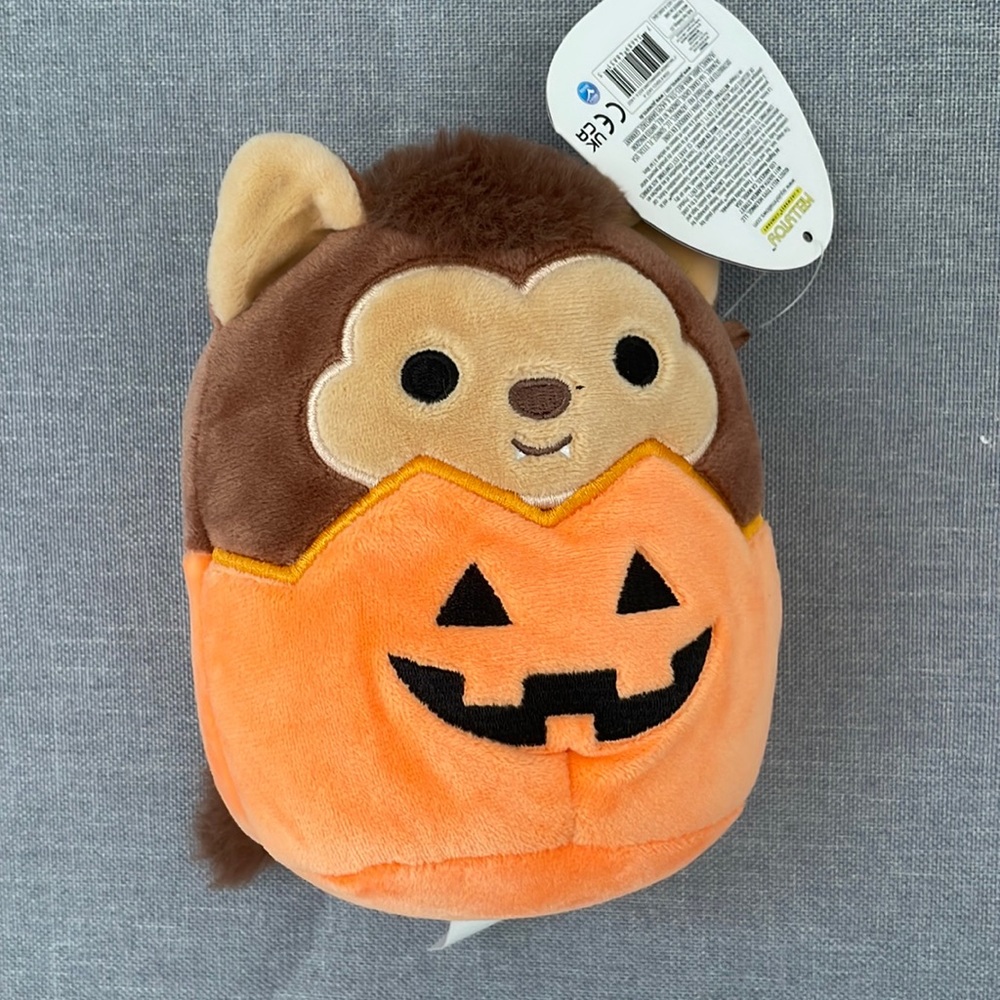 Wade werewolf squishmallow